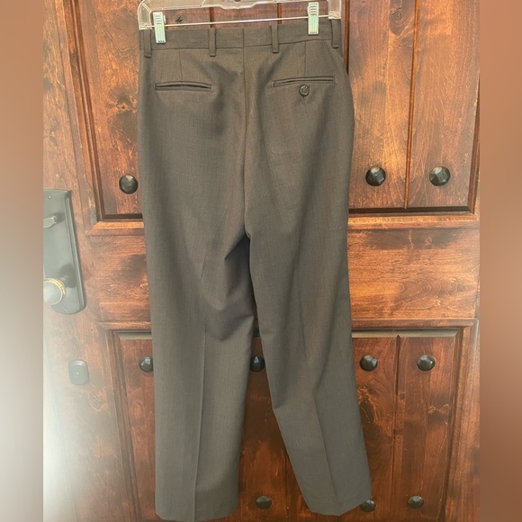 Gray Class Club (Dillard’s) Dress Pants, Size 16 - Picture 3 of 13